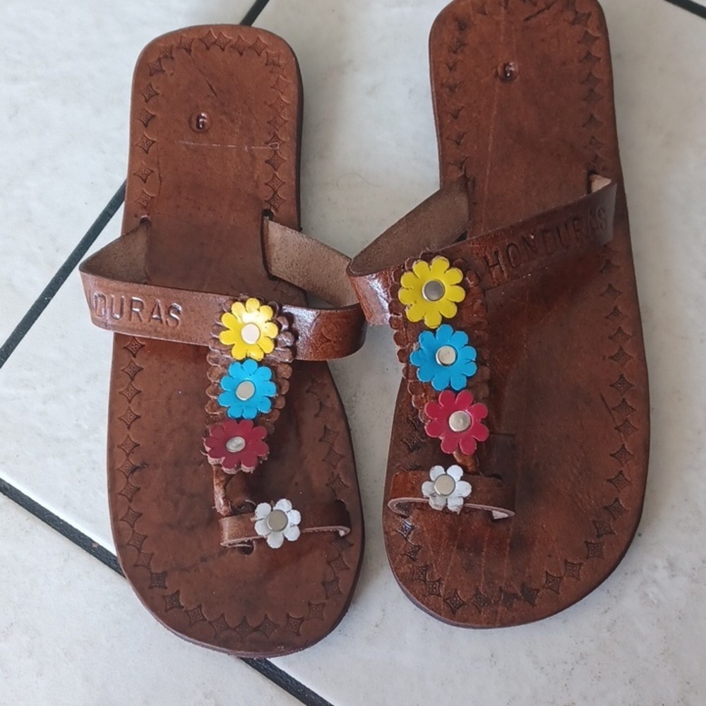 Bohemian style Leather Sandals size 6, Honduras with flowers, fits like size 7